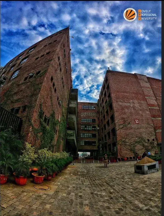 LPU Powered by Emversity College photo 28